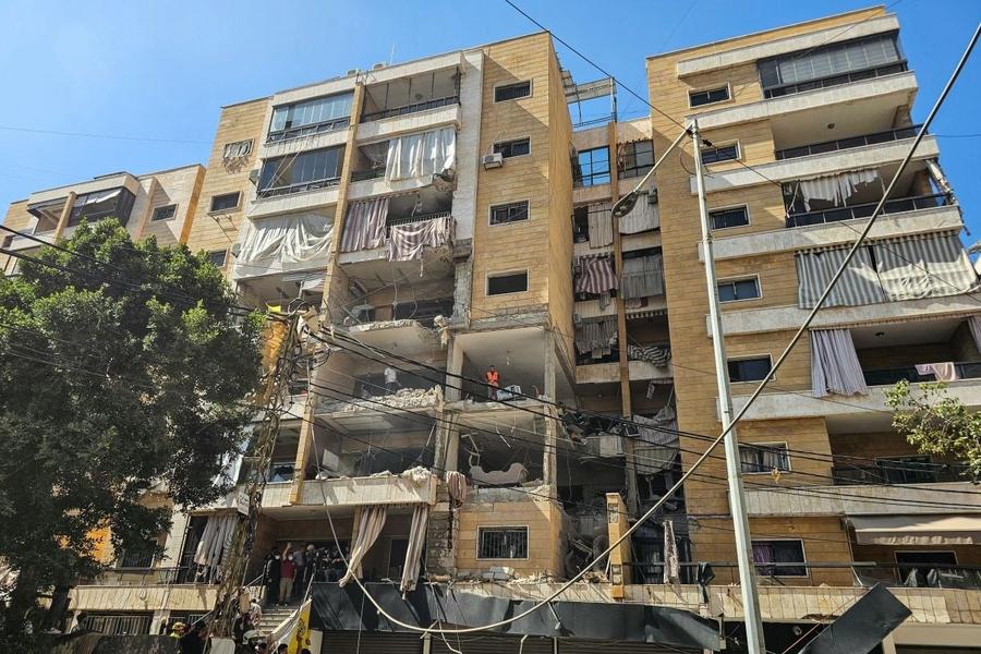 Damaged building collapses in Beirut’s Bir el-Abed without causing casualties