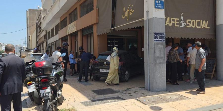 3 إصابات إثر اقتحام سيارة لمقهى بالدار البيضاء