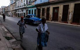 Spaanse NGO zeemissie levert humanitaire hulp aan Cuba