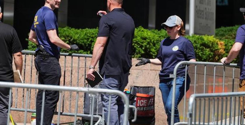Mann nach mutmaßlichem Brandanschlag vor Bundesgebäude in New York festgenommen