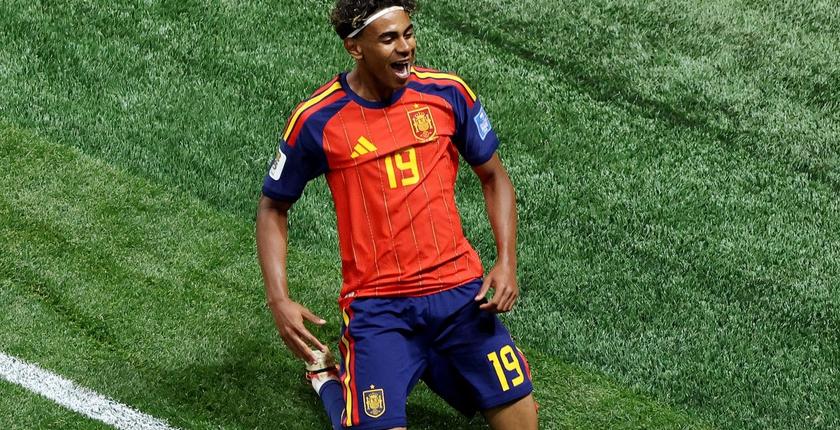 Lamine Yamal entre dans l’histoire en devenant le deuxième joueur d’origine marocaine sacré champion du monde