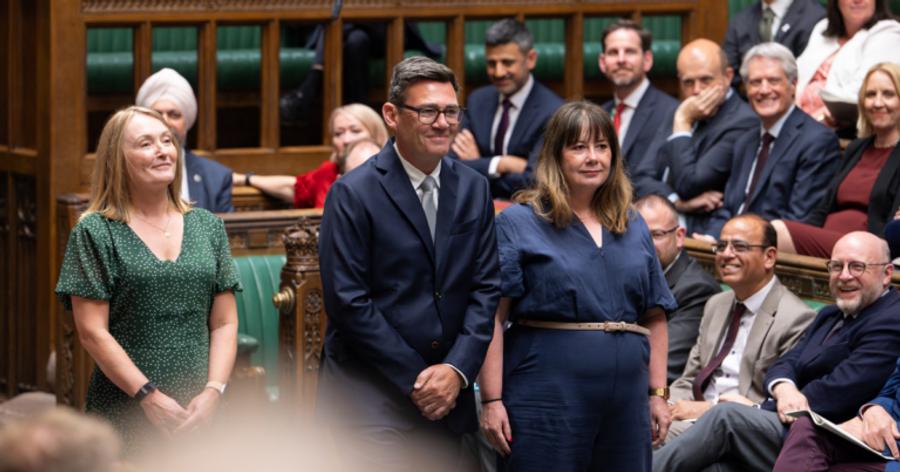 Andy Burnham devient Premier ministre britannique : les grands défis qui l’attendent