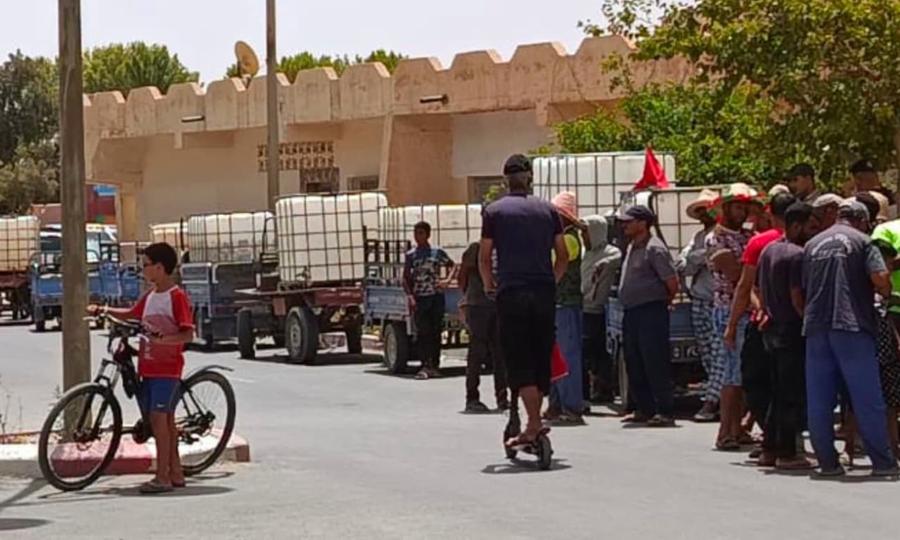 ندرة الماء تخرج دواوير بولمان للاحتجاج