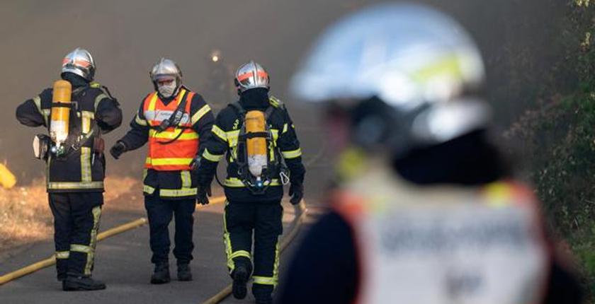 Nantes'te yangın, Roma kampını yok etti, itfaiye alevleri kontrol altına aldı