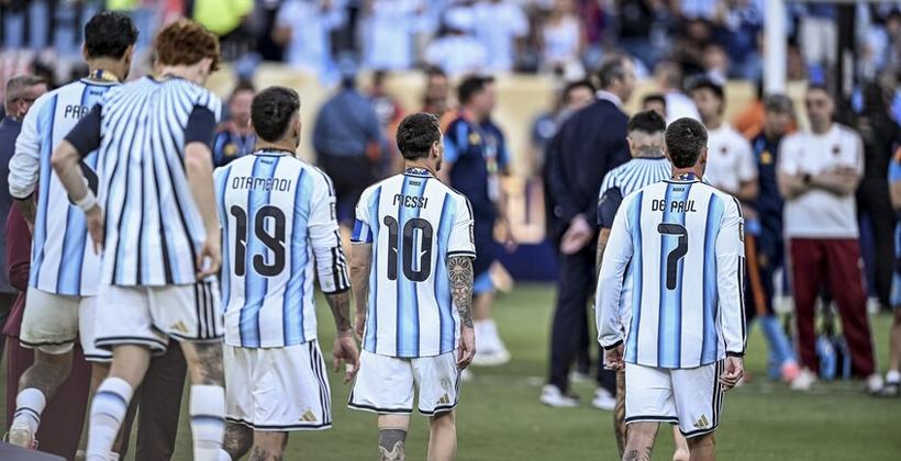 Tempestade online mira na Argentina enquanto petição pede banimento da Copa do Mundo