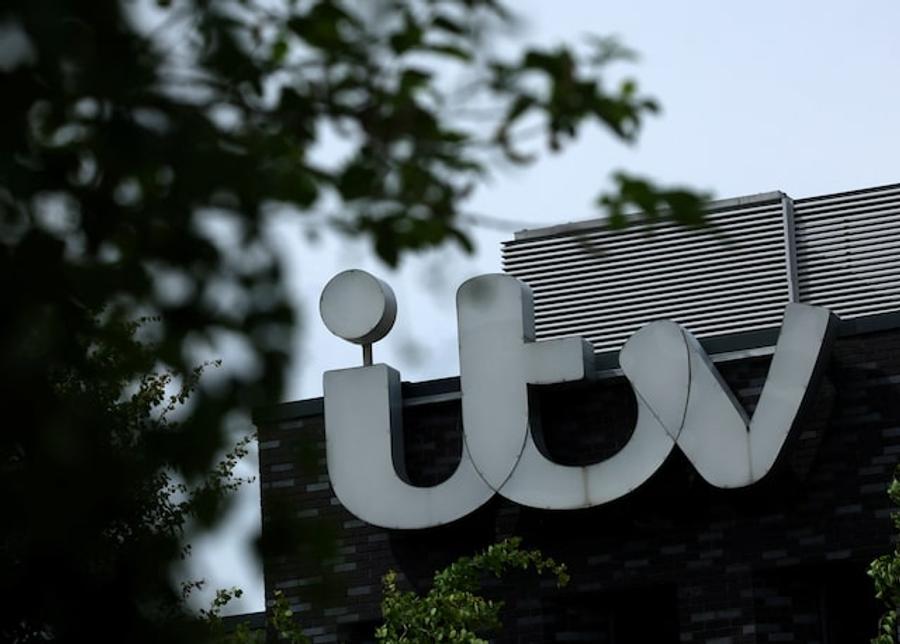 הרגולטור הבריטי בוחן את הסכם ITV-Sky בעקבות חששות תחרות בשוק התקשורת הבריטי
