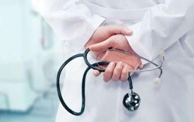 Près de 700 médecins quittent le Maroc chaque année : un défi majeur pour le système de santé