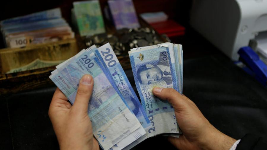الكاش يقفز إلى 491 مليار درهم في 2025