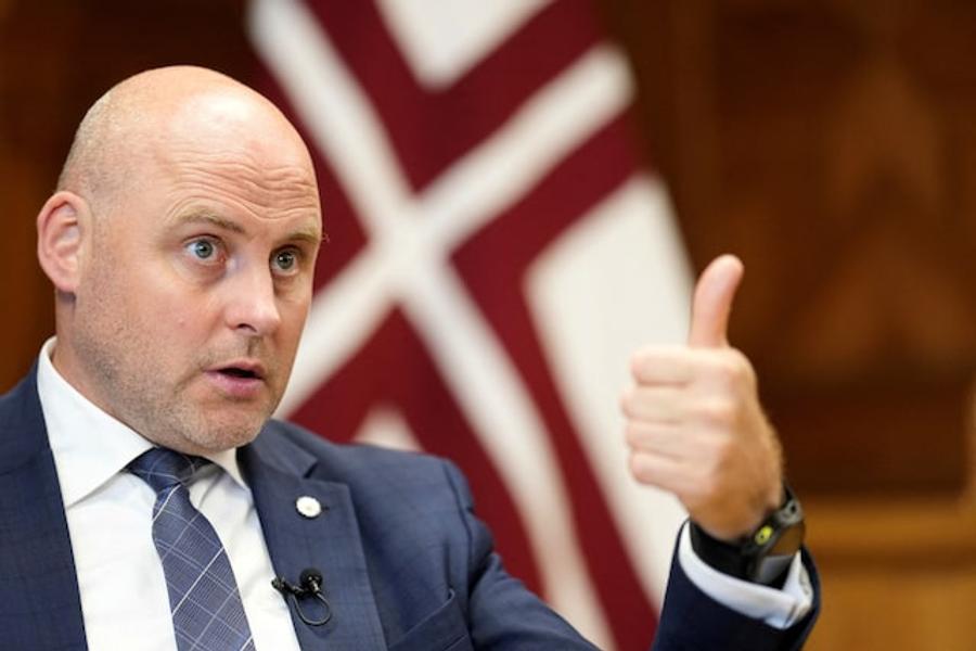拉脱维亚在白俄罗斯边境移民压力上升时使用催泪瓦斯和警告射击
