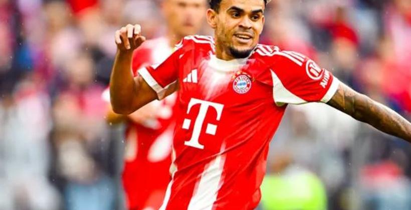 الهلال يرصد مبلغا ضخما للتعاقد مع لويس دياز