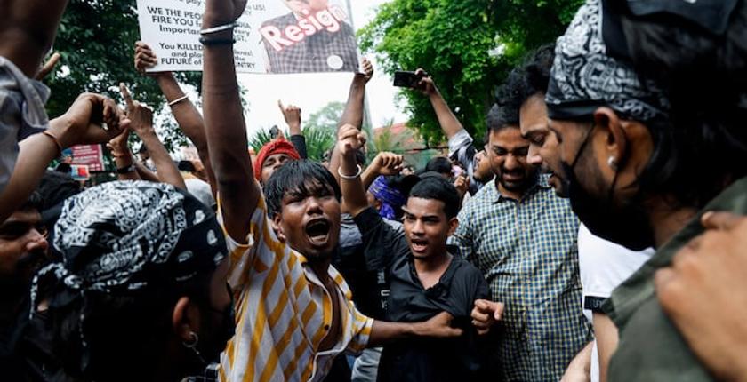 Los jóvenes manifestantes de India ponen fin a la protesta tras negociaciones con el gobierno y la renuncia del ministro de educación