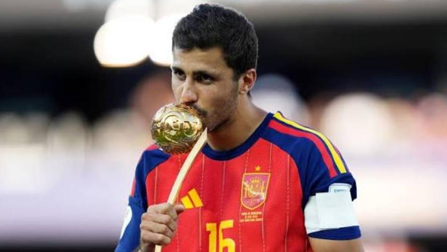 رودري يقترب من ريال مدريد بانتظار الاتفاق