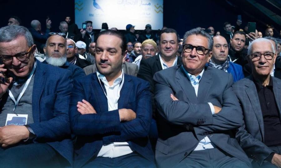 أخنوش يقود جولة تنظيمية لحزب الأحرار بالأقاليم الجنوبية