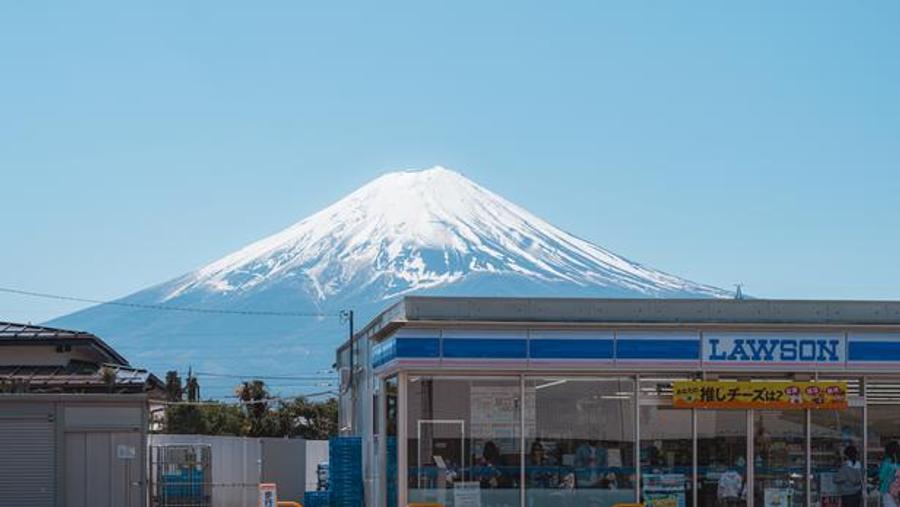 富士山登山季节记录第二起死亡事件，99岁登山者获救