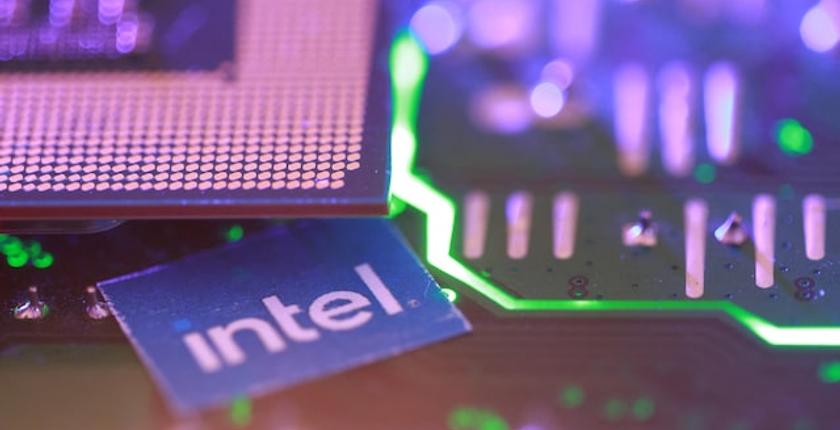 Intel shares climb as AI demand fuels recovery hopes and stronger outlook