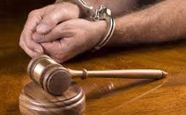 الحكومة تتوعد مروجي الأخبار الزائفة الماسة بالمؤسسات بالقانون الجنائي