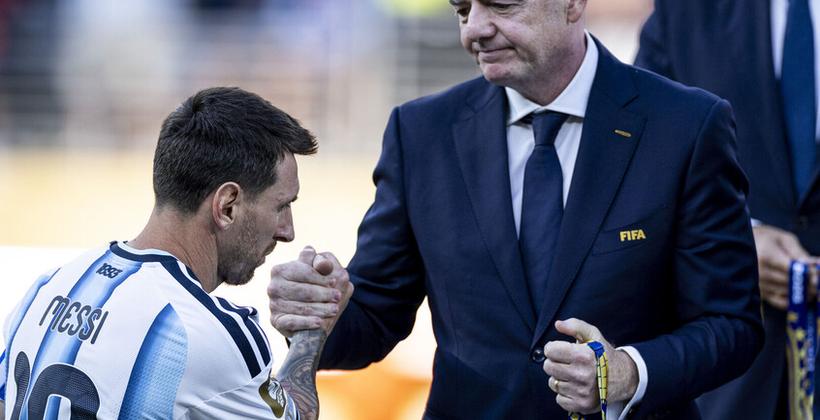 Infantino responde a críticos da Copa do Mundo de 2026 com uma mensagem polêmica