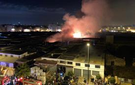 Incendie au marché de La Korea à Casablanca : une quinzaine de commerces touchés, les autorités ouvrent une enquête