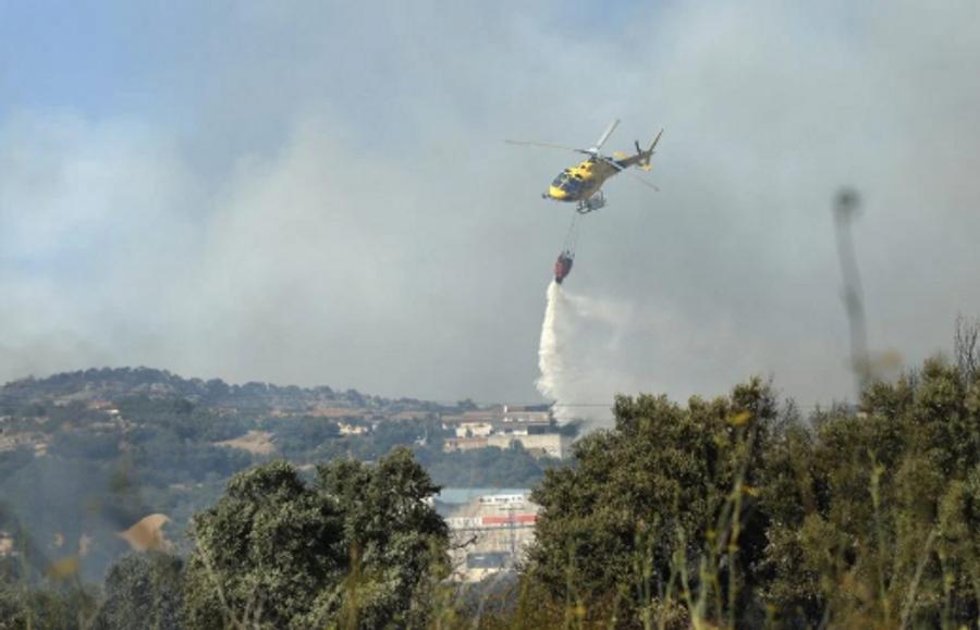 שריפות יער מאלצות מאות אלפי אנשים לברוח מבתיהם בצרפת ובספרד