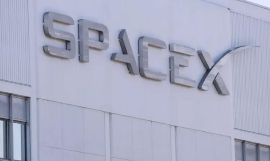 SpaceX shares continue to slide ahead of quarterly results