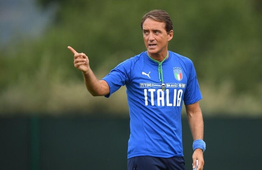 İtalya, Roberto Mancini'yi yeni teknik direktör olarak atadı