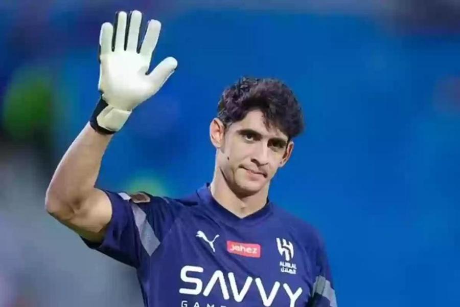 الهلال يدرس استبعاد بونو من قائمته المحلية
