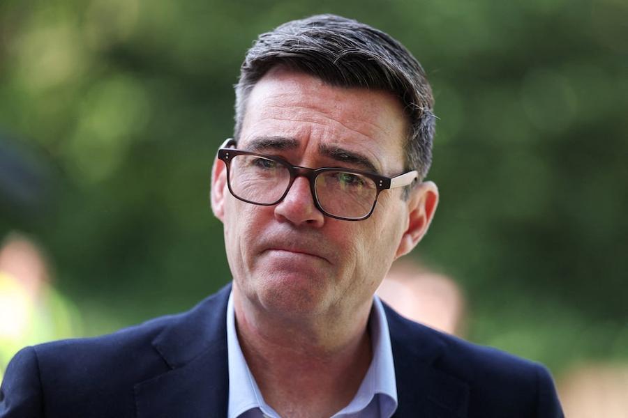 英国首相安迪·伯纳姆表示在保护英国利益时会挑战特朗普
