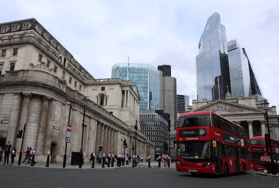 由于伊朗冲突影响，英国服务业以2023年以来最快的速度收缩