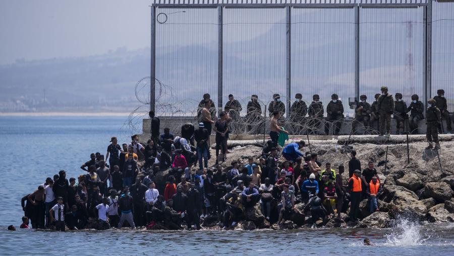 ⵉⵎⴹⴻⴱⴱⵔⴻⵏ ⵏ Ceuta ⵙⵙⵓⵜⵓⵔⴻⵏ ⴰⴷ ⴷⵢⵉⵍⵉ ⵓⵄⴻⵢⵢⴻⵏ ⵏ ⵜⴻⴳⵏⵉⵜ ⵏ ⵜⵖⴻⵍⵍⵉⵙⵜ