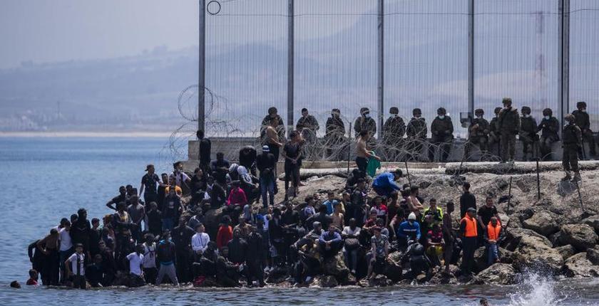 ⵉⵎⴹⴻⴱⴱⵔⴻⵏ ⵏ Ceuta ⵙⵙⵓⵜⵓⵔⴻⵏ ⴰⴷ ⴷⵢⵉⵍⵉ ⵓⵄⴻⵢⵢⴻⵏ ⵏ ⵜⴻⴳⵏⵉⵜ ⵏ ⵜⵖⴻⵍⵍⵉⵙⵜ