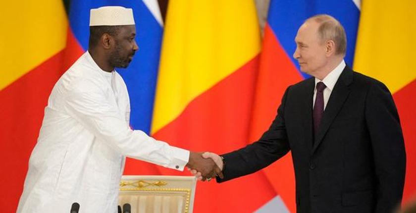 Human Rights Watch accusa le forze sostenute dalla Russia di aver ucciso civili in un attacco aereo in Mali