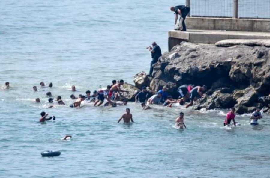 Study Finds Social Media Shapes Youth Perceptions of Irregular Migration