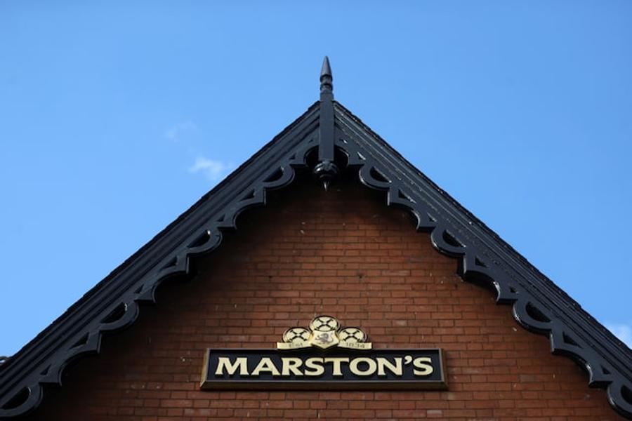 Marston's 加速盈利，体育主题酒吧推动夏季势头