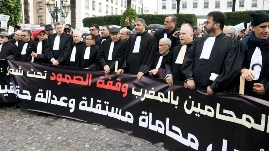 Des avocats poursuivent leur mobilisation contre le projet de loi sur la profession
