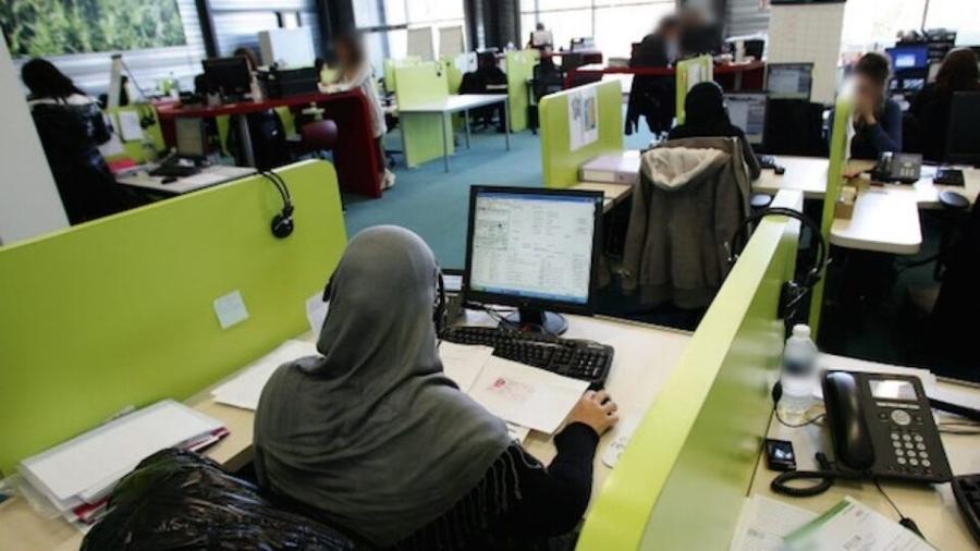 قرار فرنسي يدفع مراكز النداء بالمغرب إلى تسريح مستخدمين