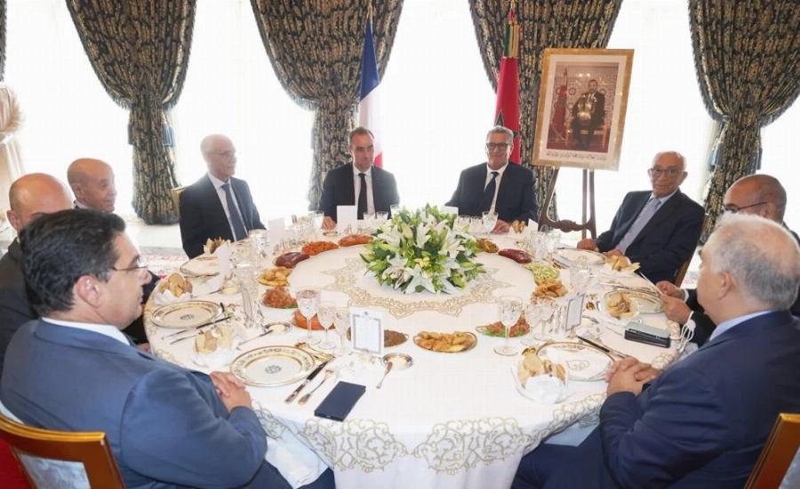 SM le Roi Mohammed VI offre un déjeuner officiel au Premier ministre français Sébastien Lecornu à Rabat