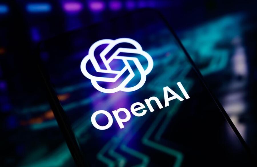 OpenAI发布首款智能硬件设备以支持AI编程