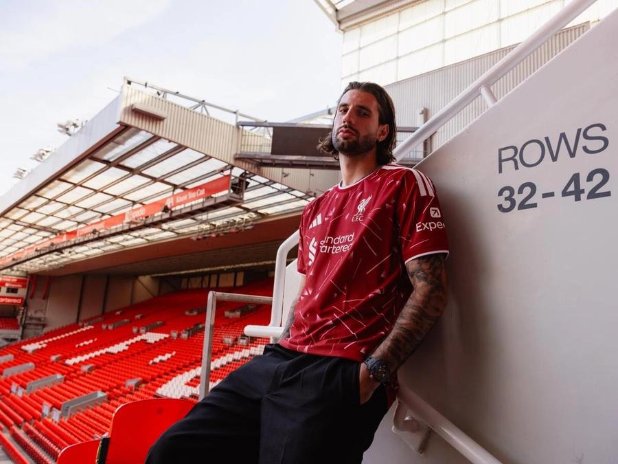 ليفربول يمدد عقد دومينيك سوبوسلاي حتى 2031