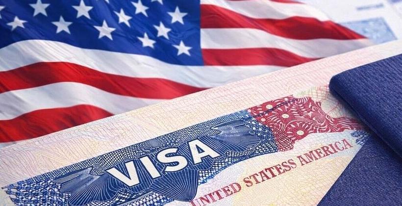 美国将为外国学生和记者引入固定停留期限