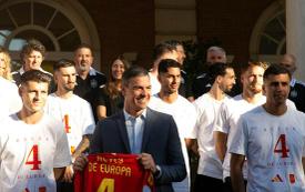 Der spanische Premierminister Pedro Sánchez wird das WM-Finale 2026 gegen Argentinien in den Vereinigten Staaten besuchen