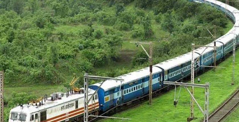 Transition énergétique : L'Inde met en service son premier train alimenté à l'hydrogène