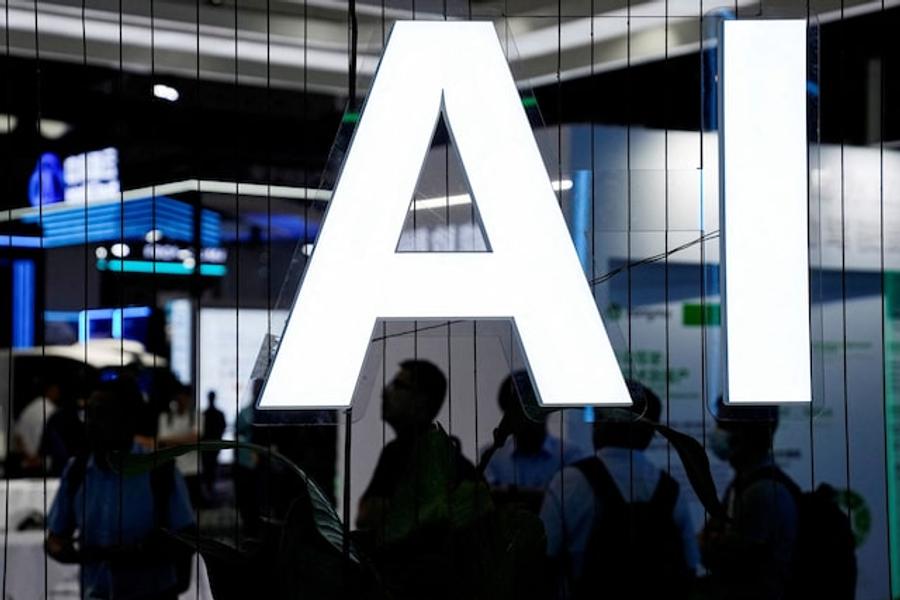 北京考虑加强对外国访问中国领先人工智能模型的控制