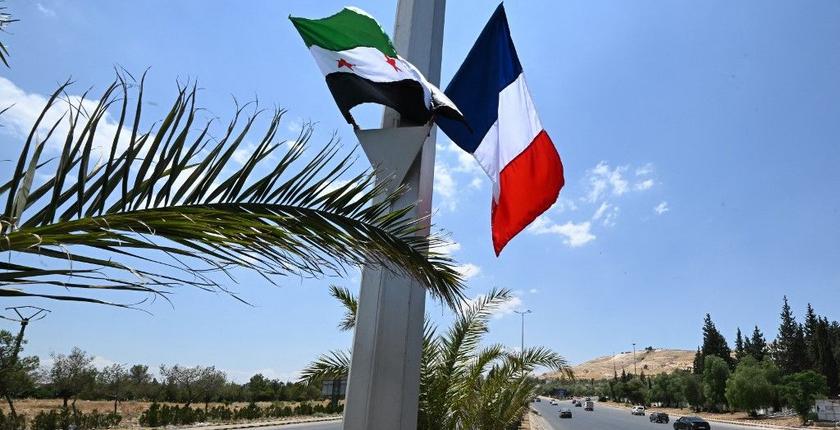 Deux explosions près de l’hôtel d’Emmanuel Macron à Damas lors de sa visite officielle en Syrie