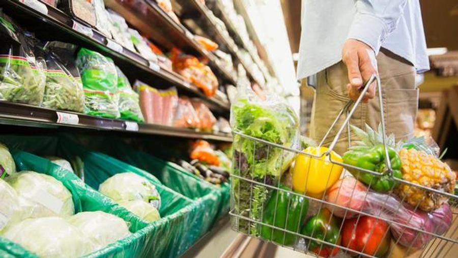 Deputado francês propõe cesta de alimentos saudáveis a preço de custo para melhorar o acesso a produtos nutritivos