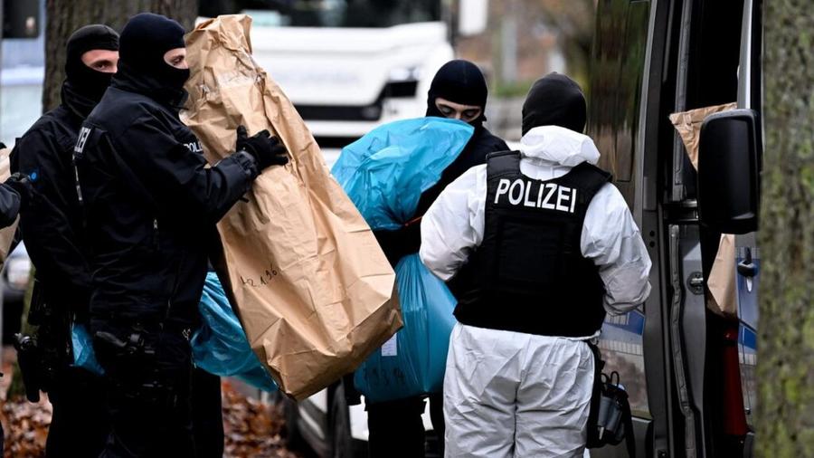 Frankfurt police foil alleged contract killing plot, five young suspects detained