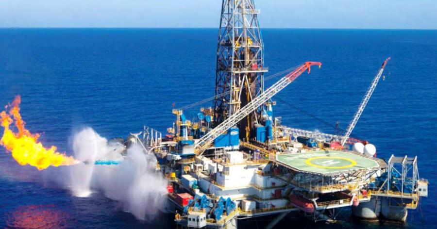 Pétrole iranien : les États-Unis réimposent des sanctions économiques face aux tensions régionales