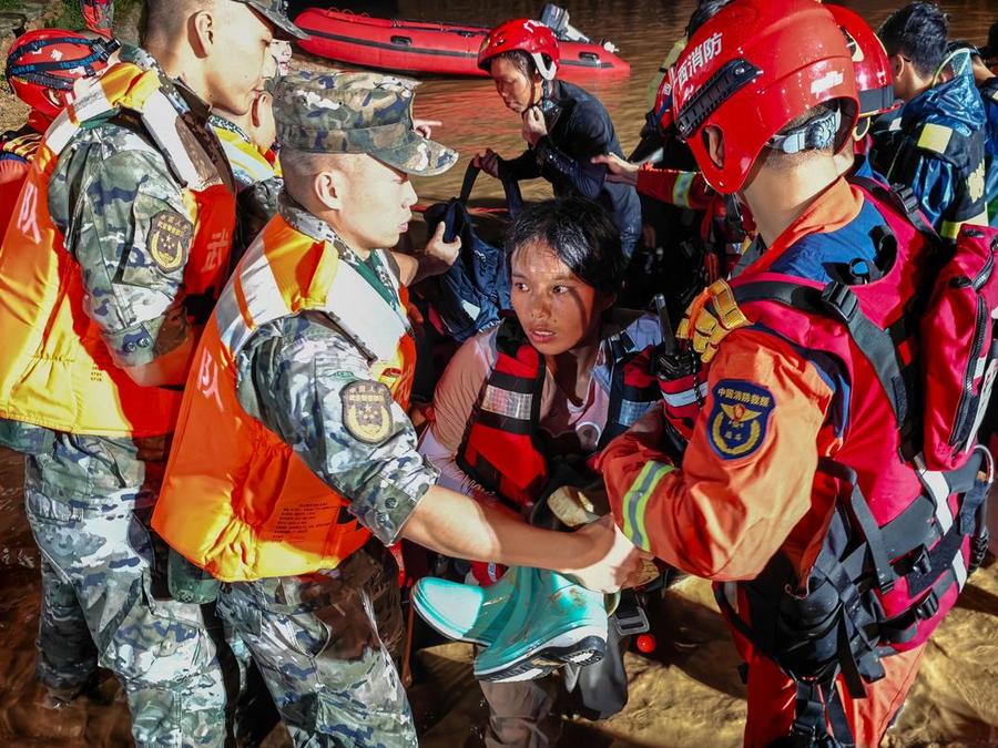 Chine : des milliers d'évacuations après les pluies meurtrières provoquées par le typhon Maysak