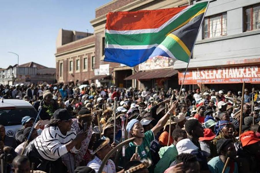 Zimbabwe : plus de 78.000 ressortissants rentrent du Afrique du Sud sur fond de tensions anti-immigration