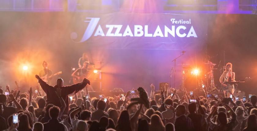 Jazzablanca ⵜⴻⵙⴼⵓⴳⵓⵍ ⴰⵎⴳⴰⵔⴰⴷ ⵏ ⵓⵙⵏⵓⵍⴼⵓ ⵏ ⵓⵥⴰⵡⴰⵏ ⴰⵎⴰⴹⵍⴰⵏ