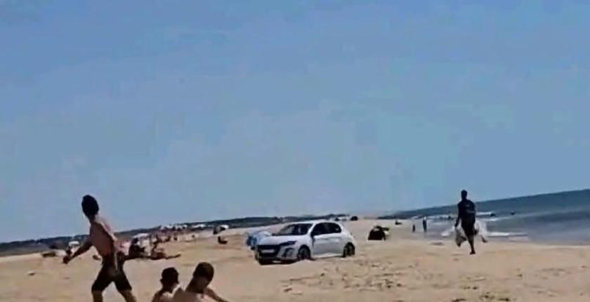 القيادة فوق رمال شاطئ طنجة تنتهي بحجز سيارة وسحب الرخصة